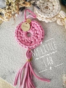 Μπομπονιέρα πλεκτή crochet ροζ με κωνσταντινάτο