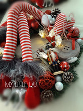 Φορτώστε την φωτογραφία στην συλλογή που προβάλλεται , Χριστουγεννιάτικο στεφάνι elf Legs 2
